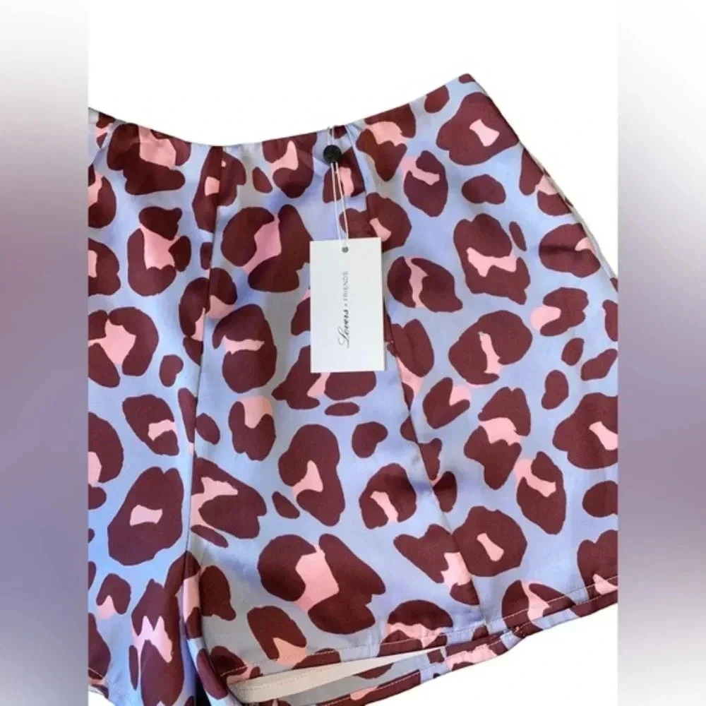Cox Short in Leopard Print Lovers and Friends - Picture 4 of 6